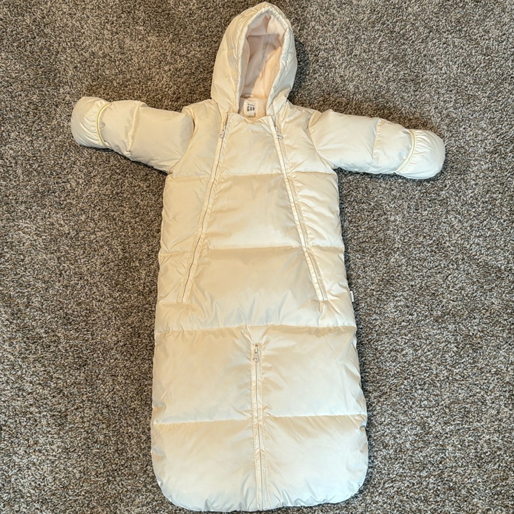 Baby gap convertible puffer bundler 6-12 months old